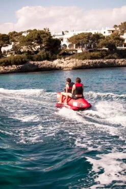 Jobe Chaser Funtube - 3 Persoons -Zwembad En Varen 230320002 actionshot 3 big resultaat