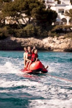 Jobe Chaser Funtube - 3 Persoons -Zwembad En Varen 230320002 actionshot 4 big resultaat