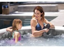 Intex Pure Spa Greywood Deluxe Opblaasbare Spa - 6 Persoons -Zwembad En Varen 28442 inuse2 2020 300 1