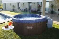 Bestway Lay-Z Spa Toronto AirJet Opbouw Spa - 7 Persoons -Zwembad En Varen lay z spa toronto airjet opbouw spa 7 persoons5